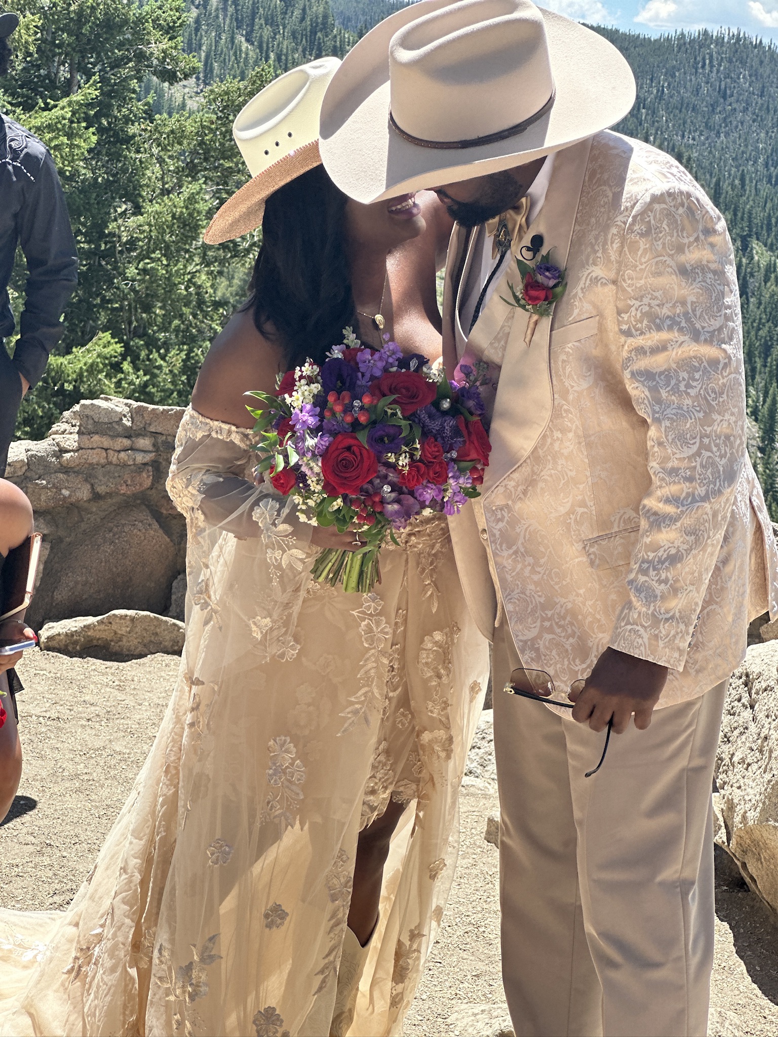 BEA9F878-8EA0-45B3-B423-B71A810F7F90_1_102_o